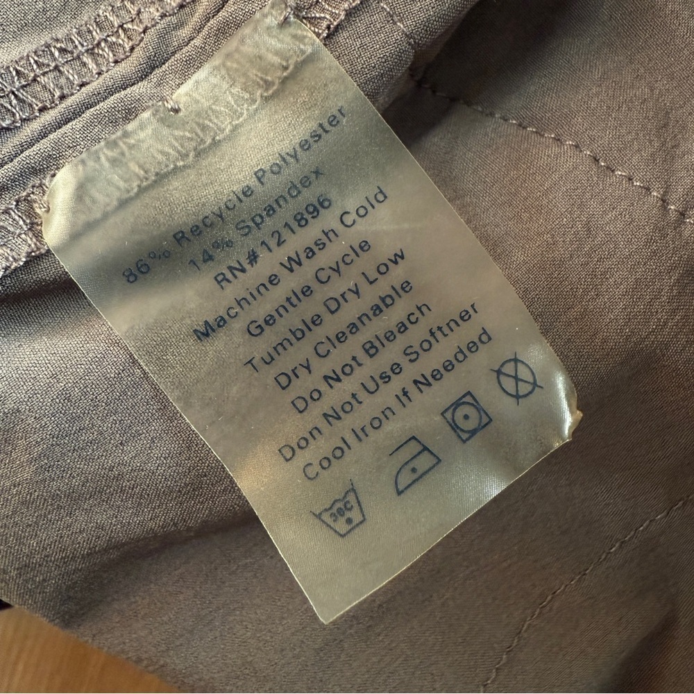 Title Nine Women's Gray Cargo Skirt - Picture 5 of 5